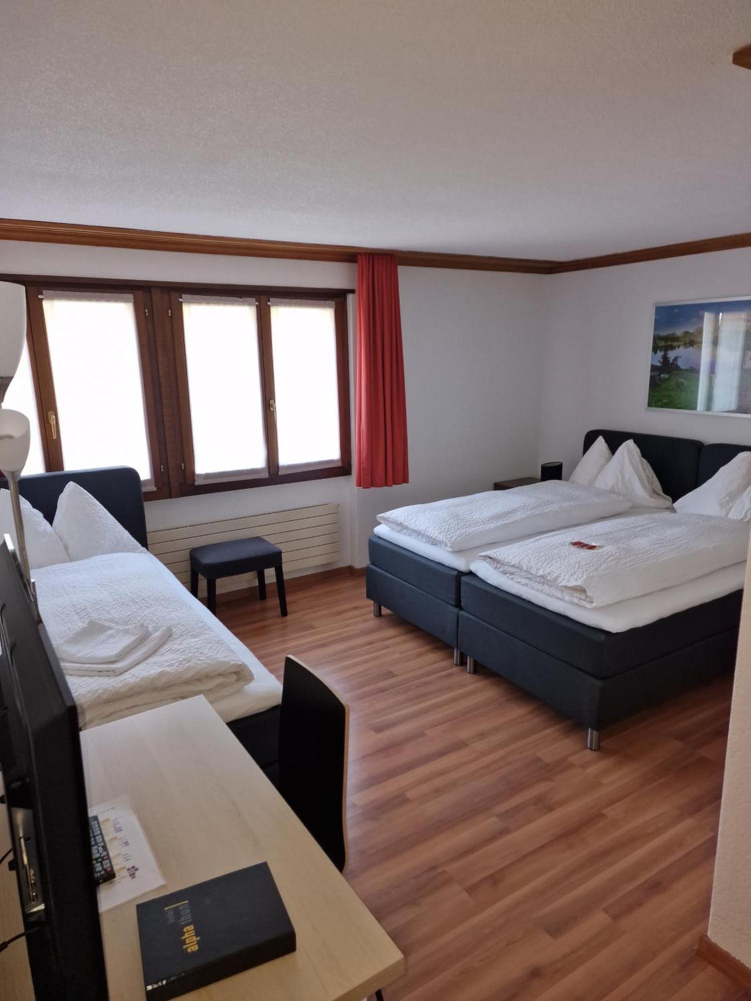 Hotel Alpha Thun Eksteriør billede